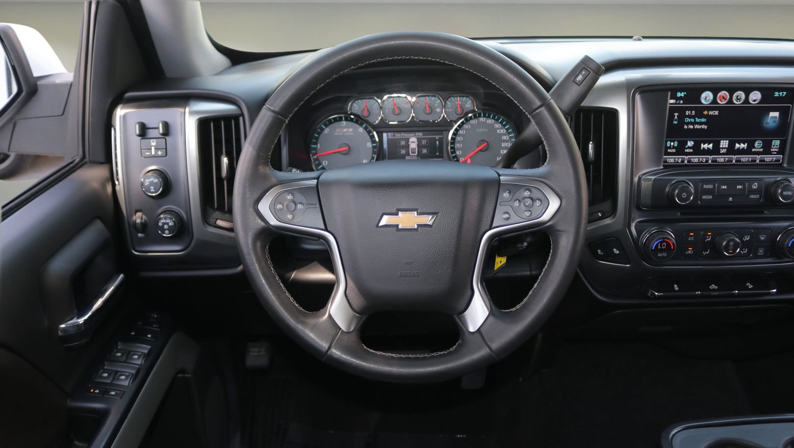 Used 2018 Chevrolet Silverado 1500 LT w/ All Star Edition AWD/4WD image 15