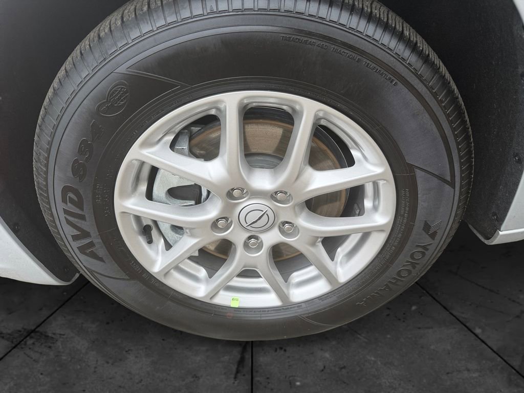 Used 2026 Chrysler Pacifica Select image 14