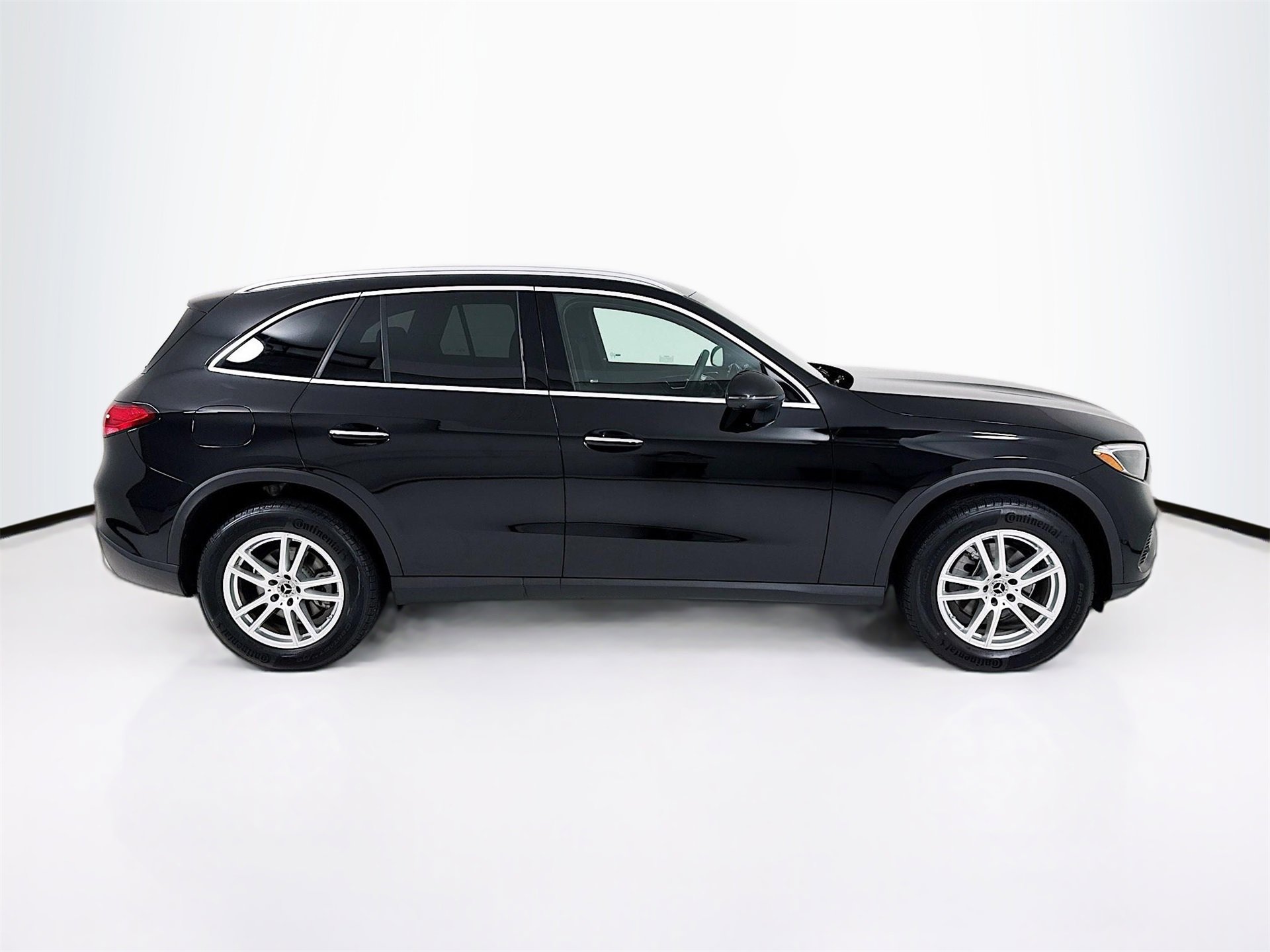Certified 2025 Mercedes-Benz GLC 300 image 9