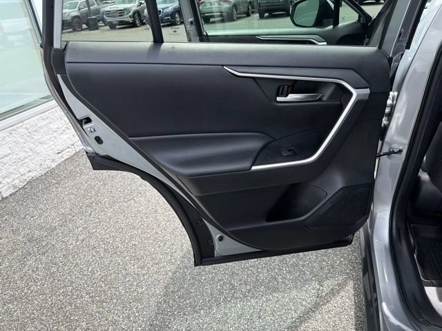 Used 2020 Toyota RAV4 XLE Premium AWD/4WD image 15