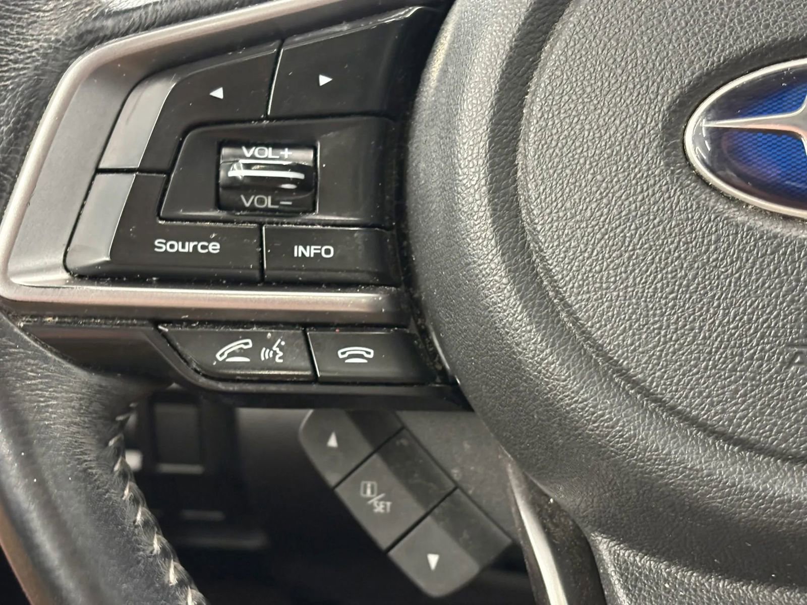 Used 2017 Subaru Impreza 2.0i Limited image 43