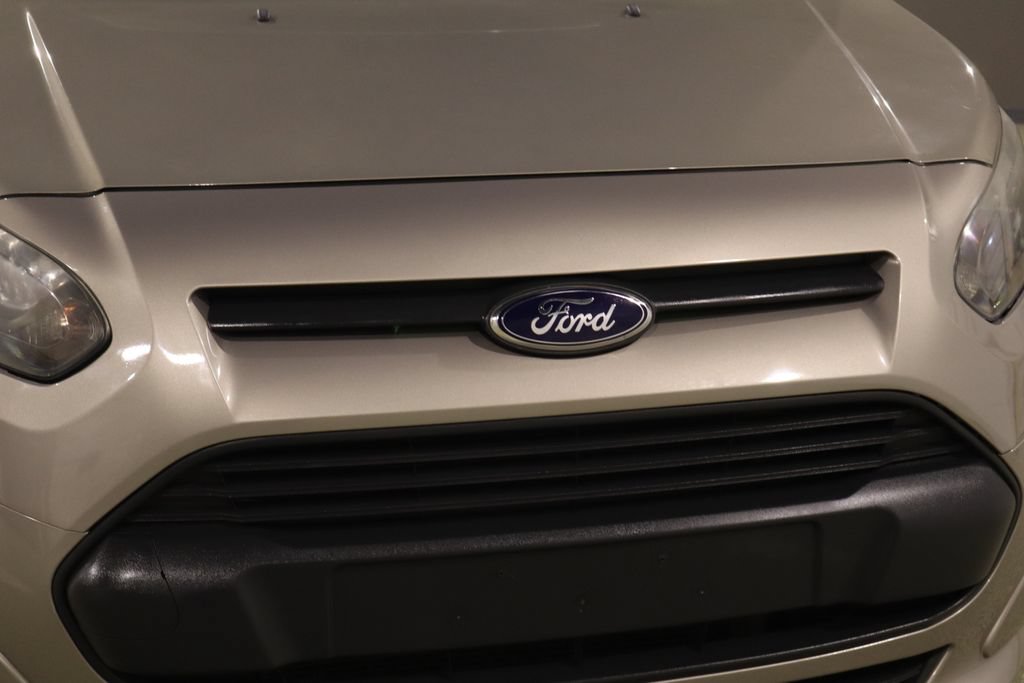 Used 2015 Ford Transit Connect XLT FWD image 17