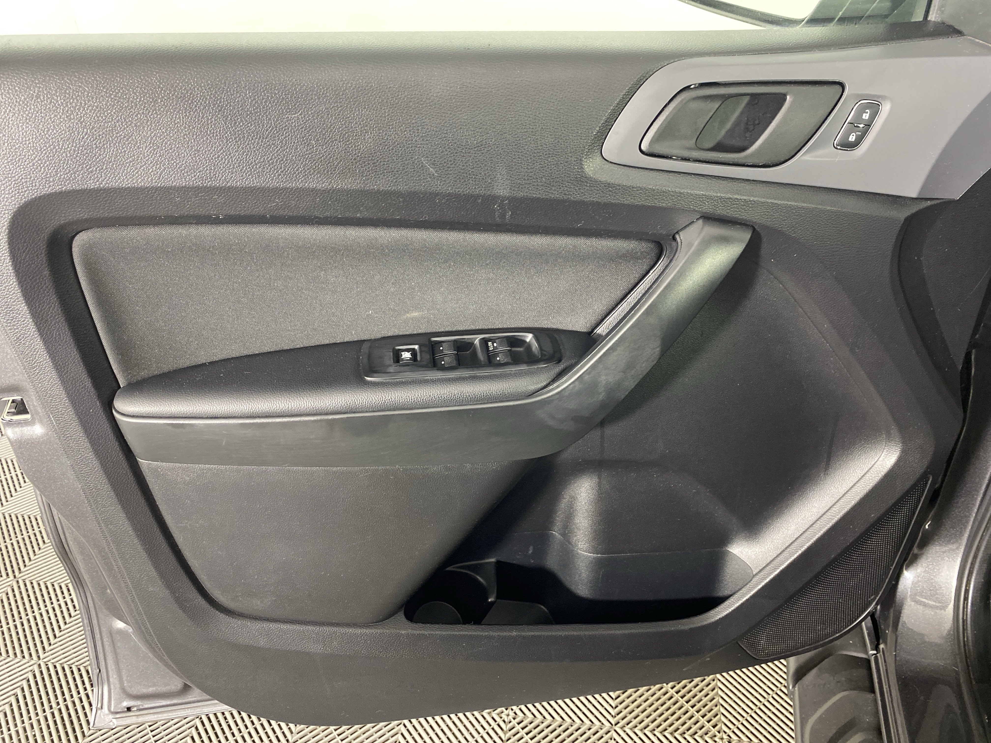 Used 2019 Ford Ranger XL w/ Equipment Group 101A Mid AWD/4WD image 12