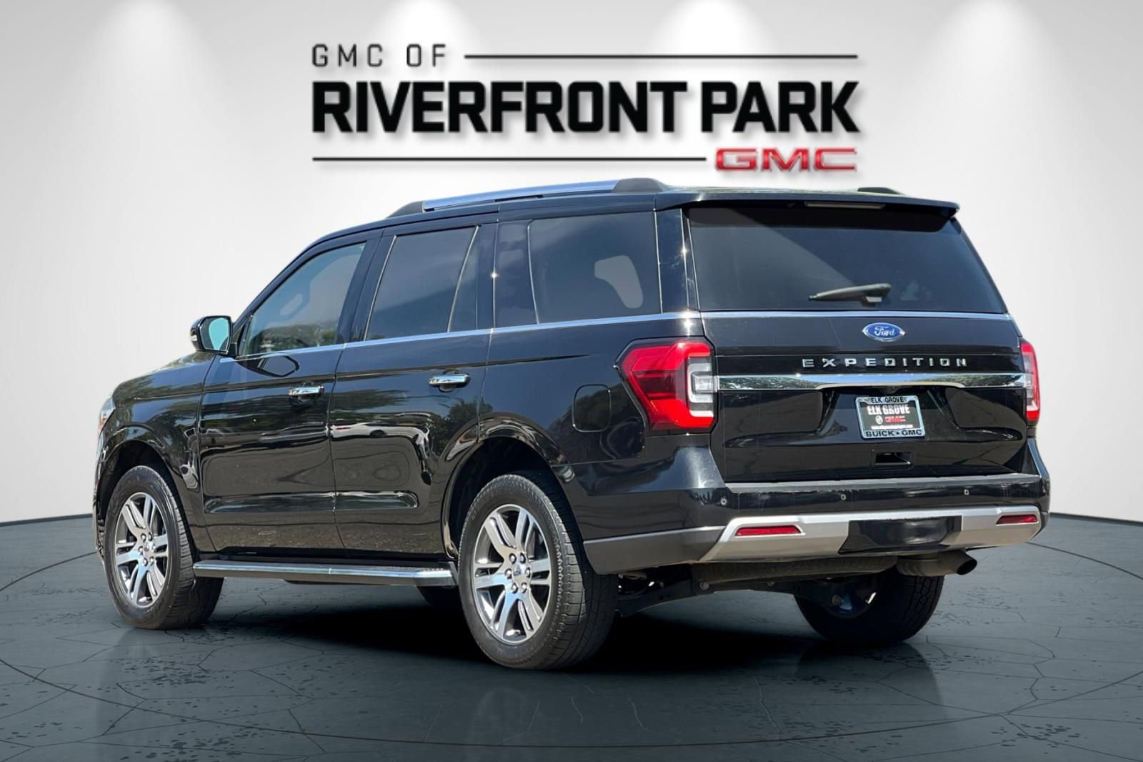 Used 2023 Ford Expedition Limited image 5