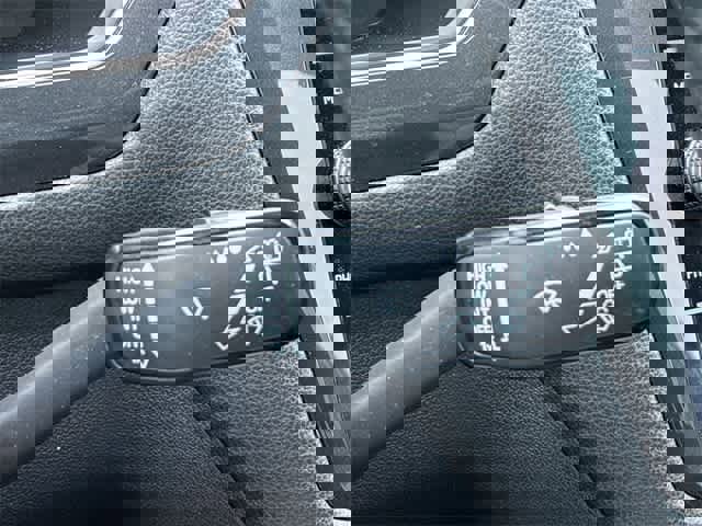 Used 2019 Volkswagen Tiguan SEL Premium image 28