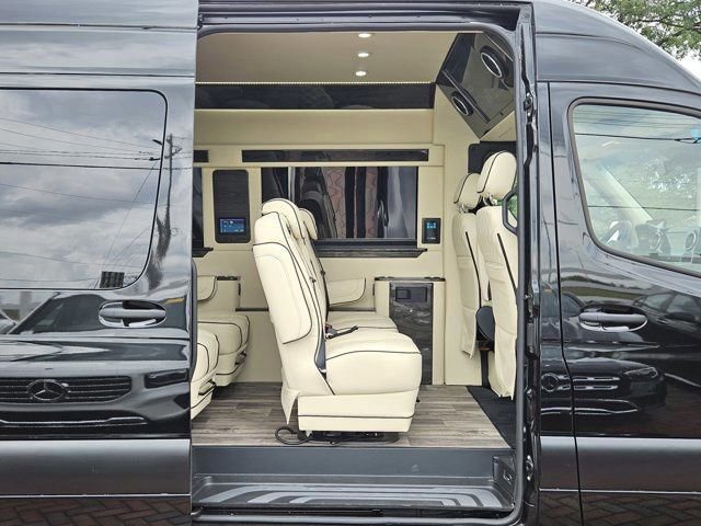 New 2024 Mercedes-Benz Sprinter 3500 image 37