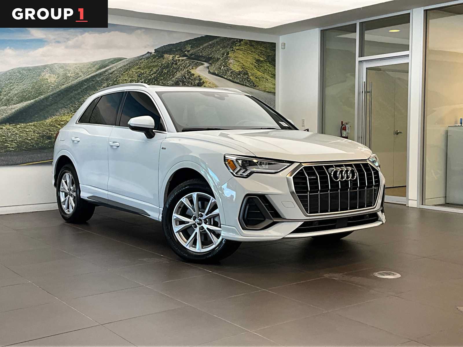 Used 2024 Audi Q3 2.0T Premium w/ Convenience Package