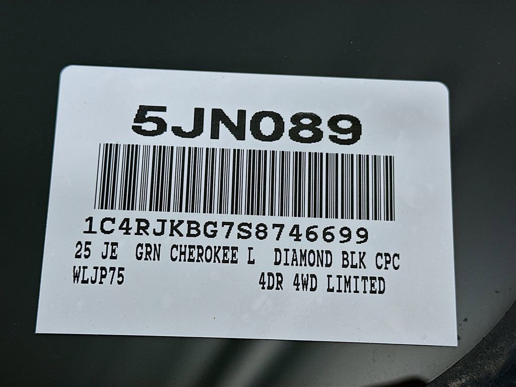 New 2025 Jeep Grand Cherokee L Limited w/ Luxury Tech Group II image 25