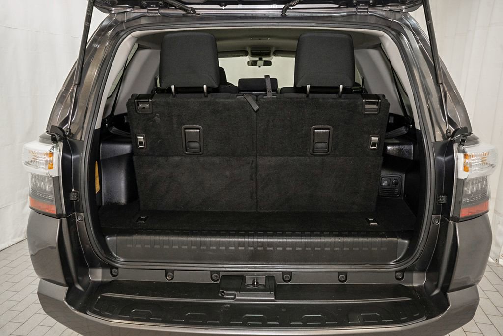 Used 2015 Toyota 4Runner SR5 image 5