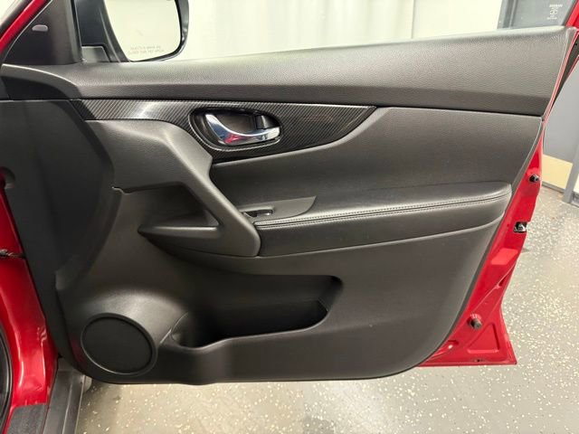 Used 2017 Nissan Rogue SL w/ SL Premium Package image 8