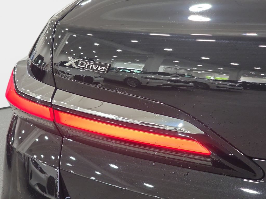 Certified 2023 BMW 760i xDrive AWD/4WD image 22