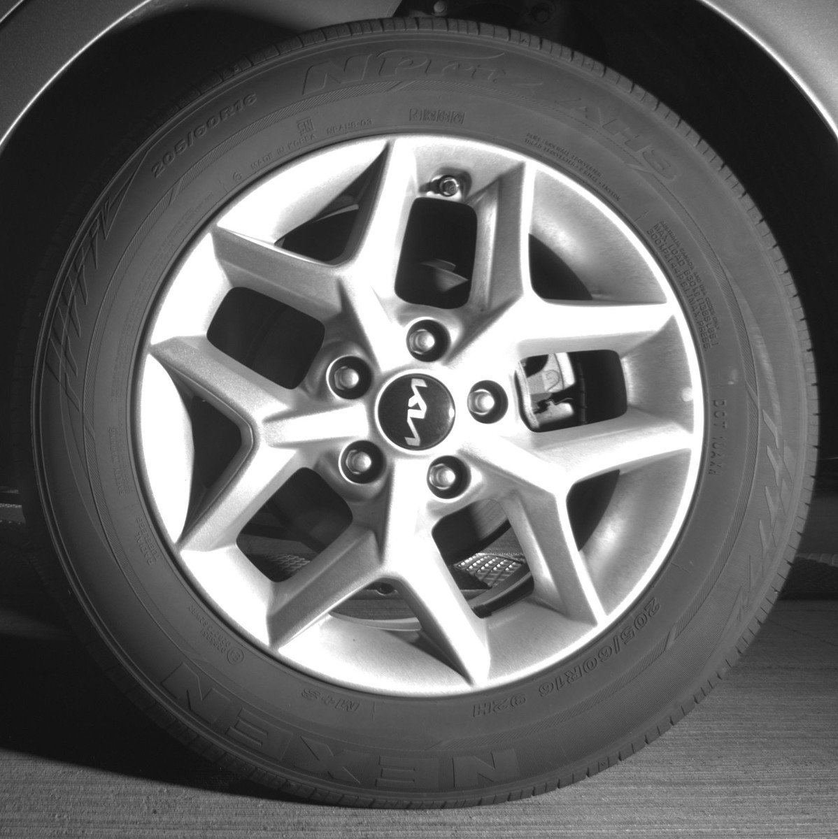 Used 2025 Kia Soul LX w/ LX Technology Package FWD image 14