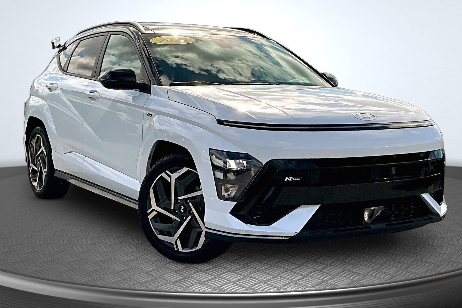 Used 2024 Hyundai Kona N Line FWD image 2