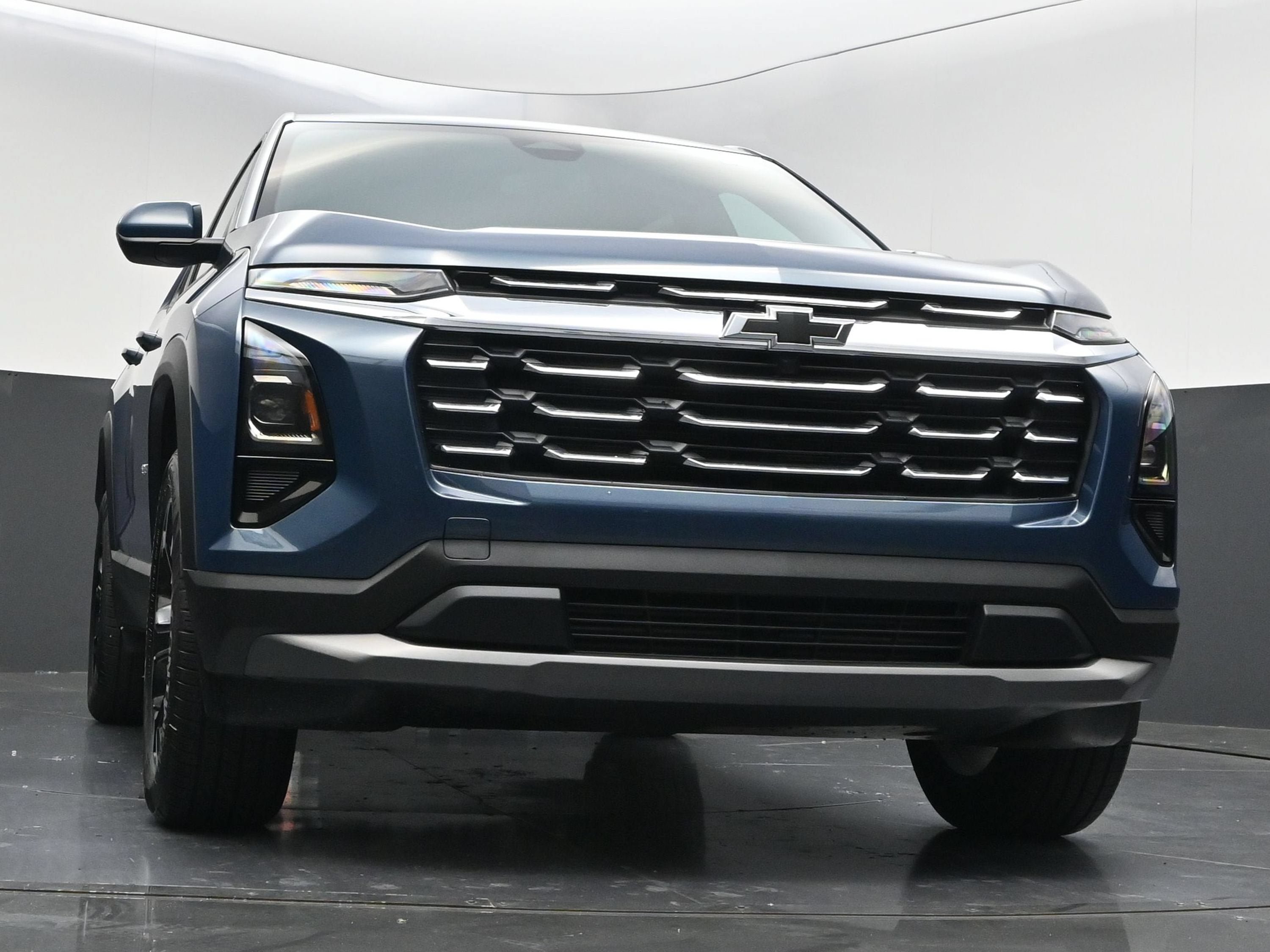 New 2027 Chevrolet Equinox LT w/ Convenience Package II FWD image 41