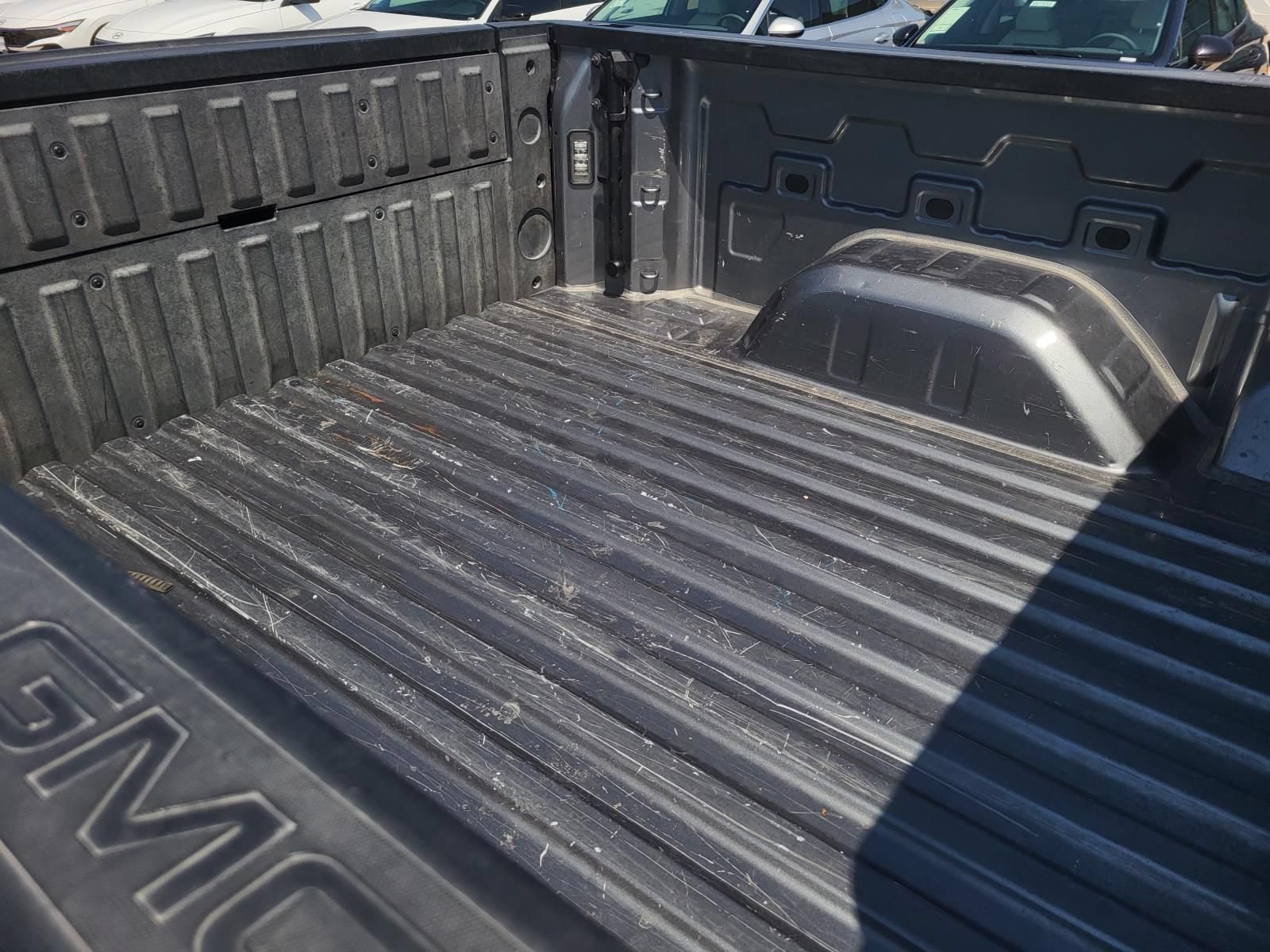 Used 2021 GMC Sierra 1500 SLT RWD image 6