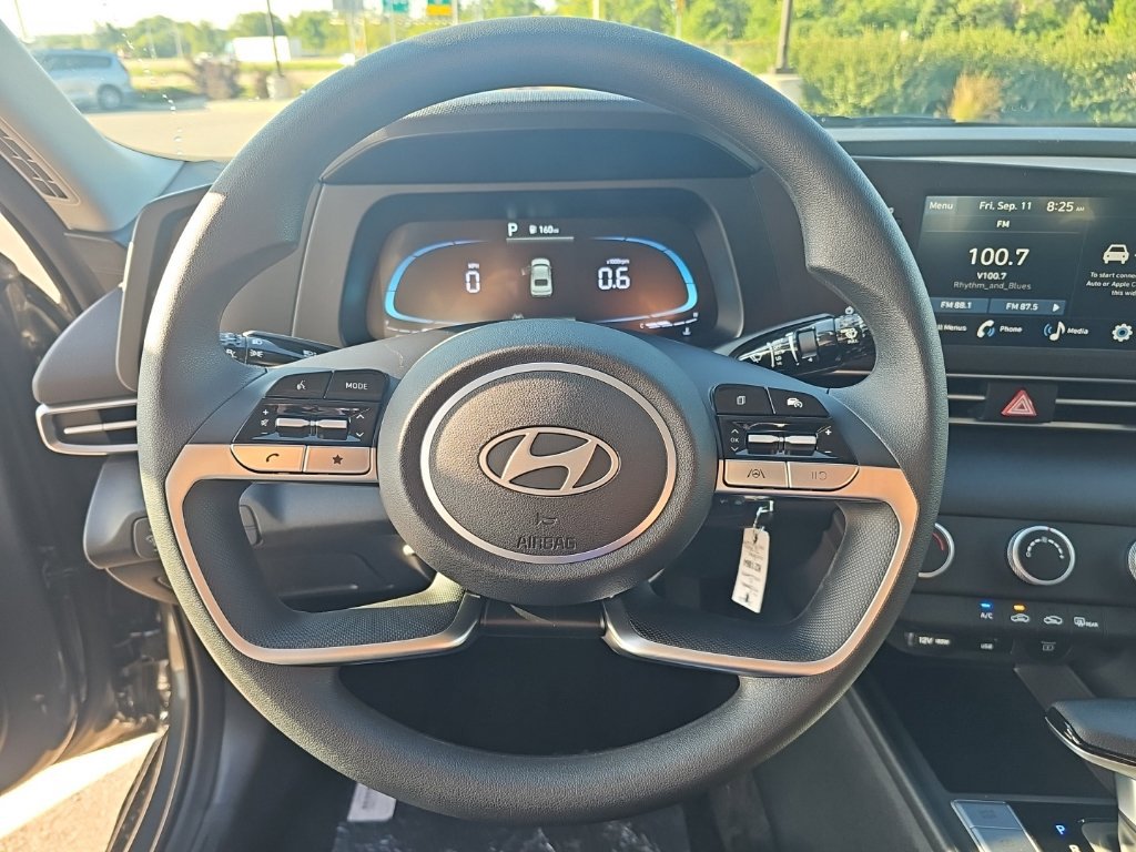 New 2026 Hyundai Elantra SE FWD image 16