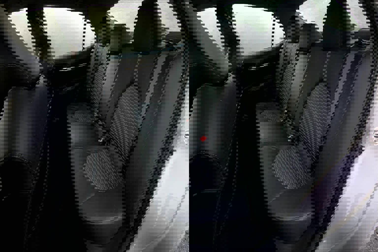 Used 2023 Toyota Camry SE image 19