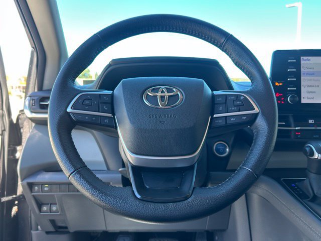 Used 2022 Toyota Sienna XLE AWD/4WD image 58