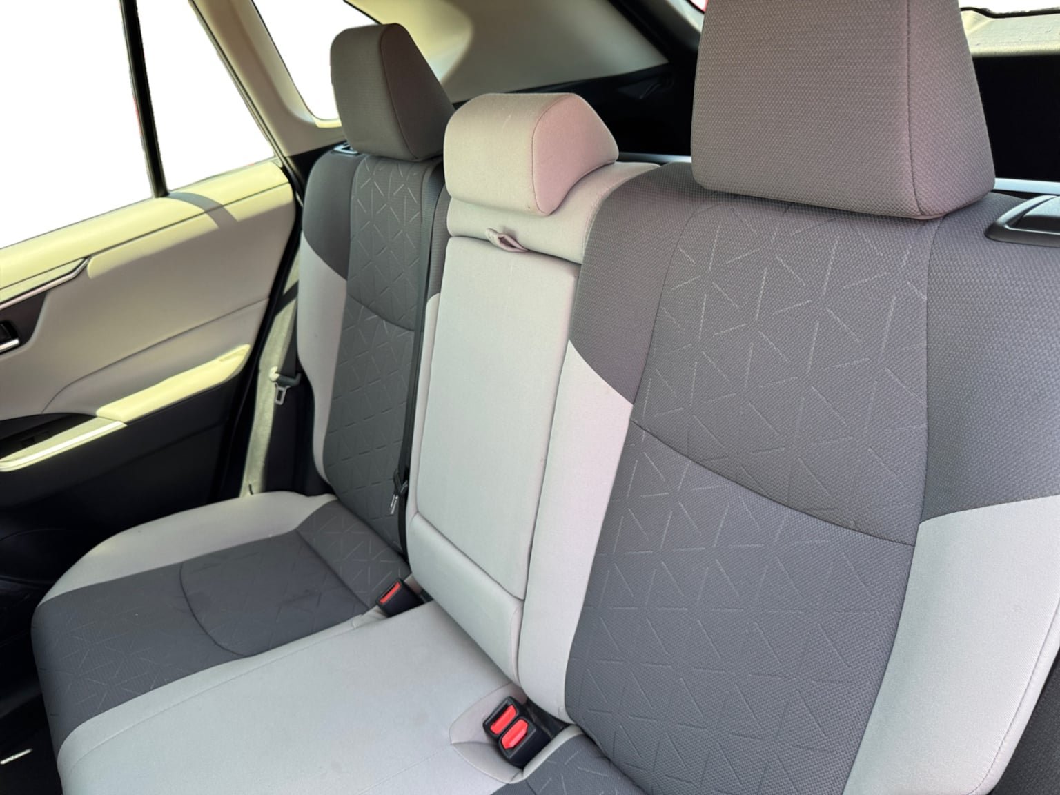 Used 2019 Toyota RAV4 XLE w/ Convenience Package AWD/4WD image 16