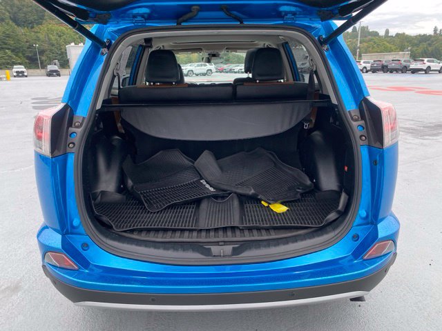 Used 2017 Toyota RAV4 Limited w/ Advanced Technology Package AWD/4WD image 9