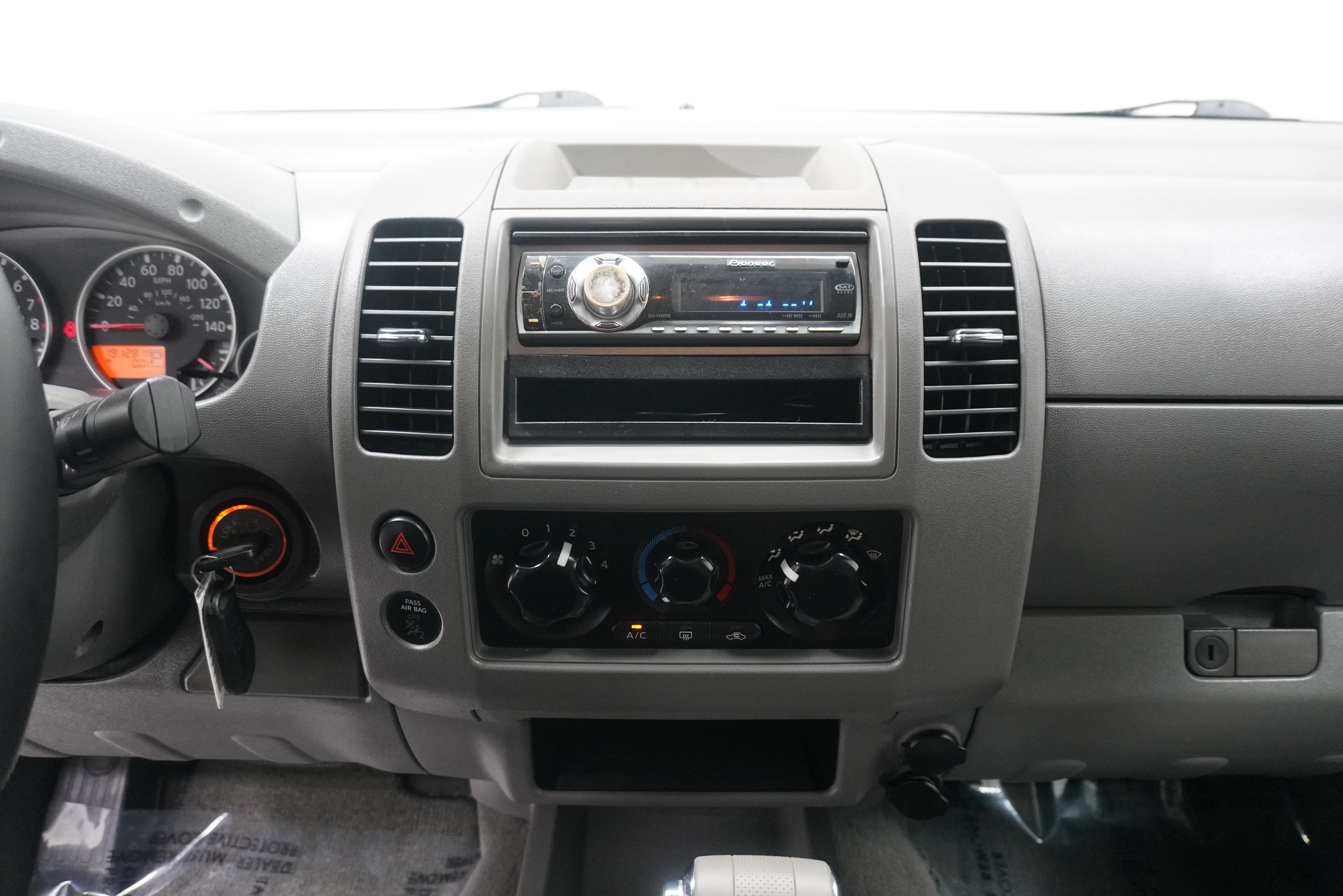 Used 2007 Nissan Frontier LE RWD image 15
