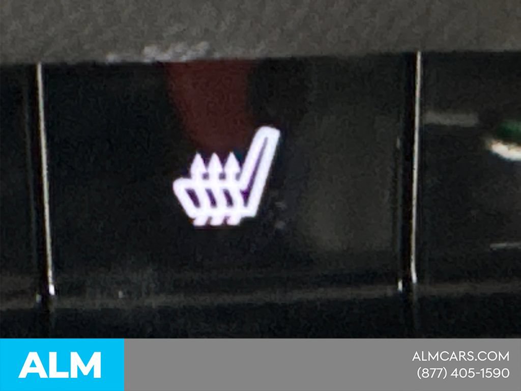Used 2025 Chevrolet Blazer LT FWD image 33