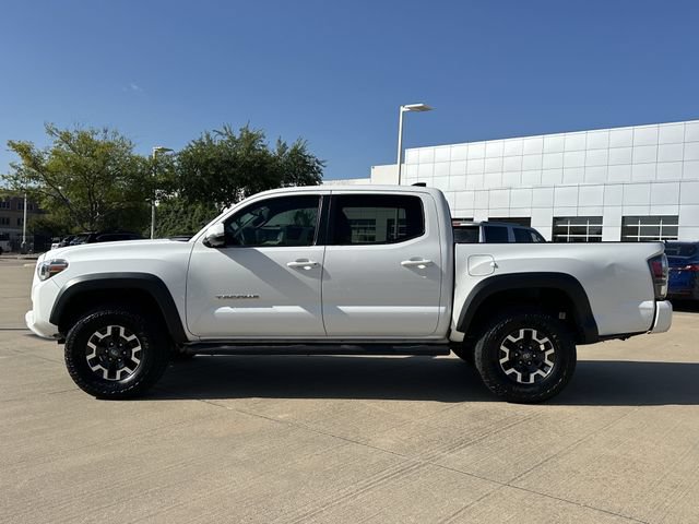 Used 2020 Toyota Tacoma TRD Off-Road w/ TRD Premium Off Road Package AWD/4WD image 2