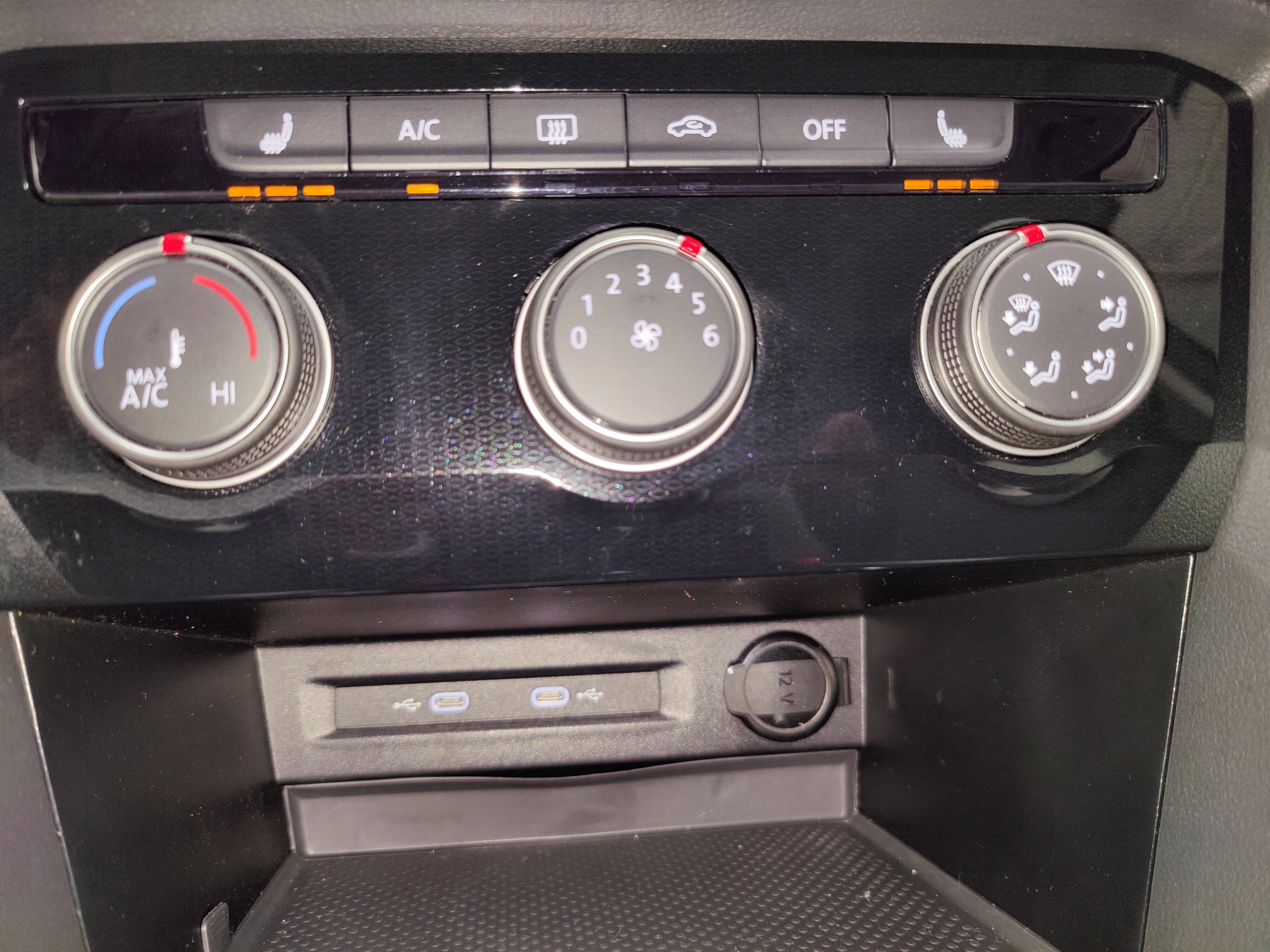 Used 2025 Volkswagen Taos S AWD/4WD image 18
