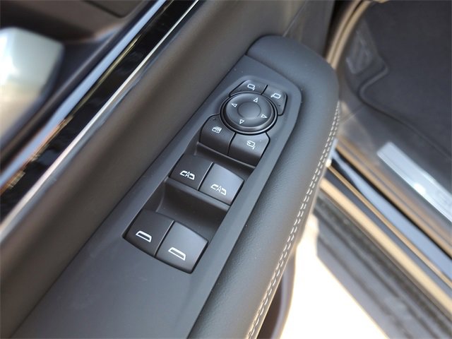 New 2026 GMC Yukon XL Elevation image 22