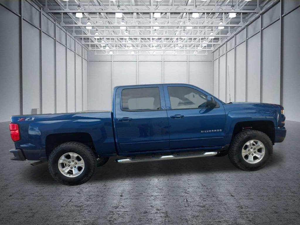 Used 2018 Chevrolet Silverado 1500 LT w/ All Star Edition AWD/4WD image 11