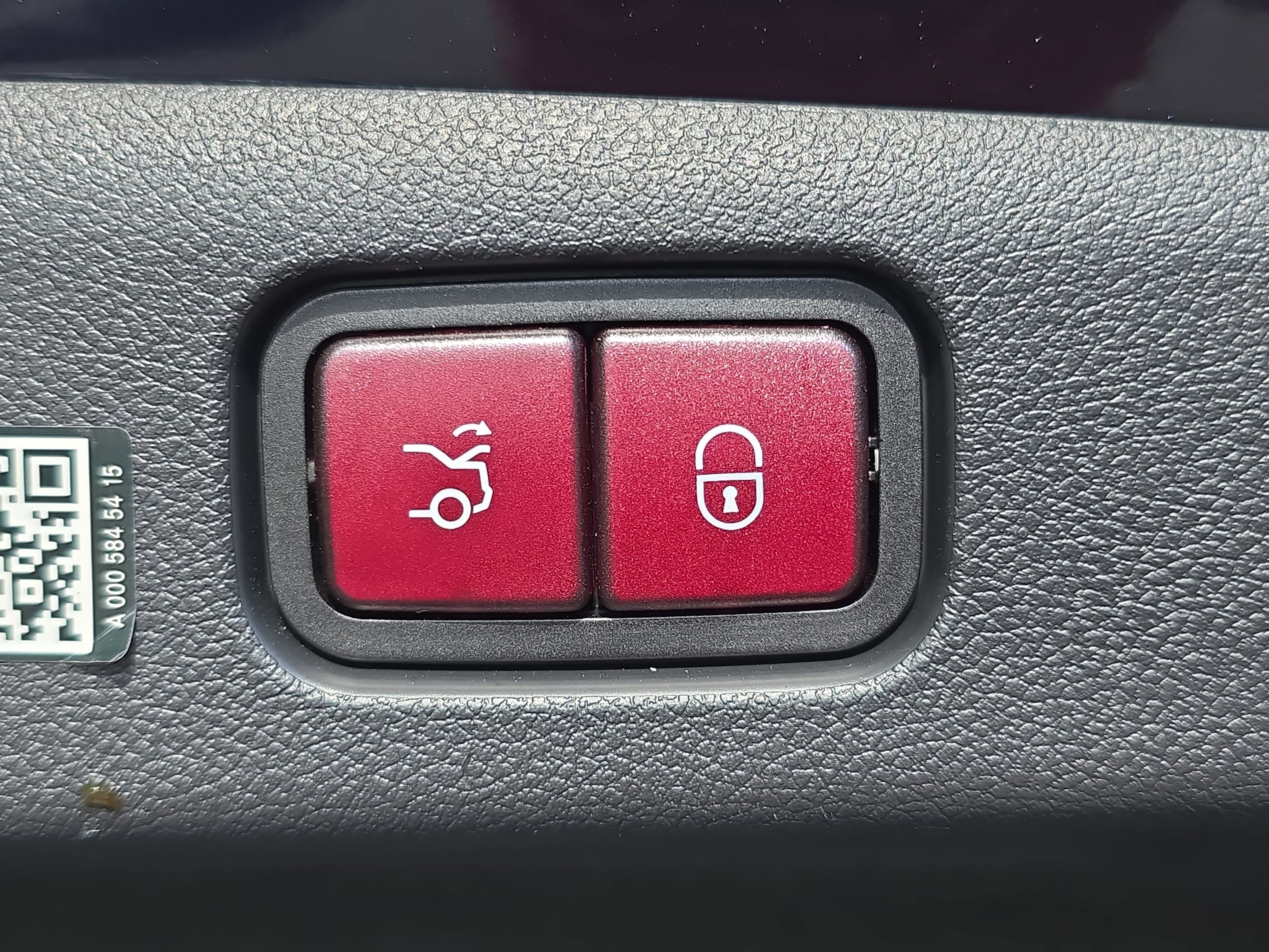 Certified 2025 Mercedes-Benz E 53 AMG e 4MATIC Sedan image 13