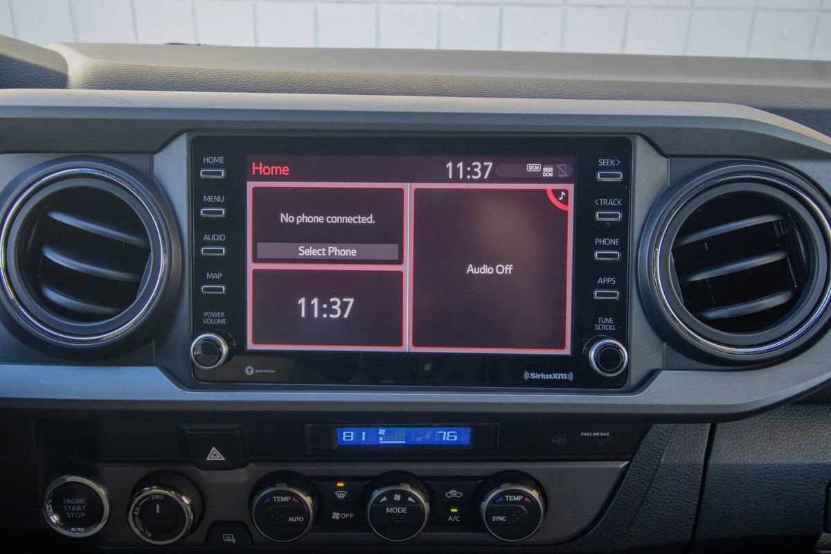 Used 2022 Toyota Tacoma TRD Off-Road image 25