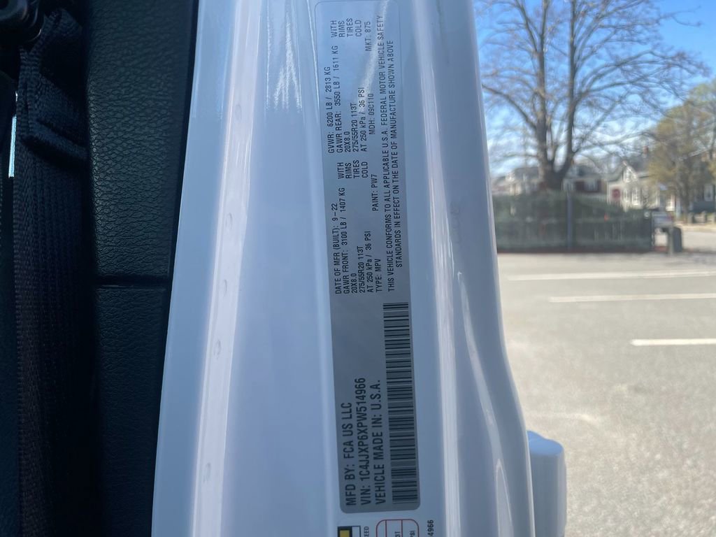 Used 2023 Jeep Wrangler Sahara image 32