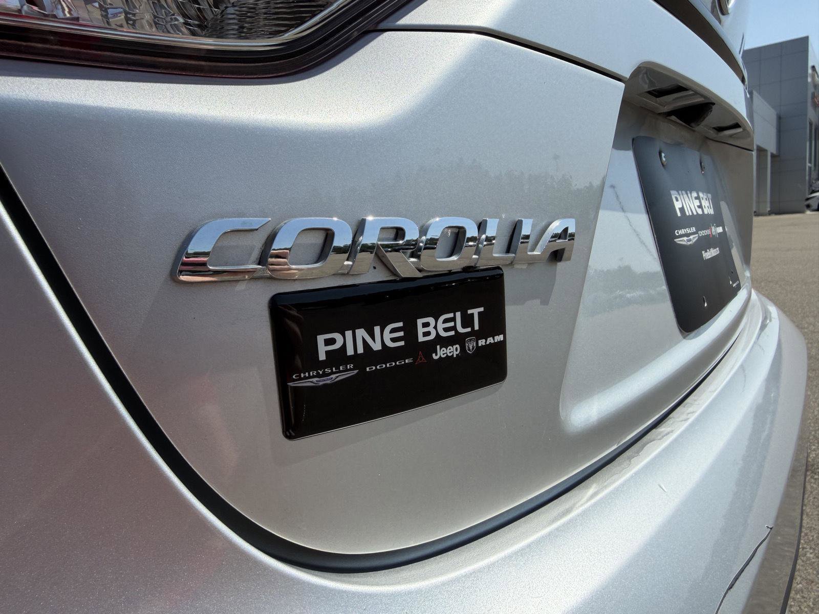 Used 2022 Toyota Corolla LE FWD image 24