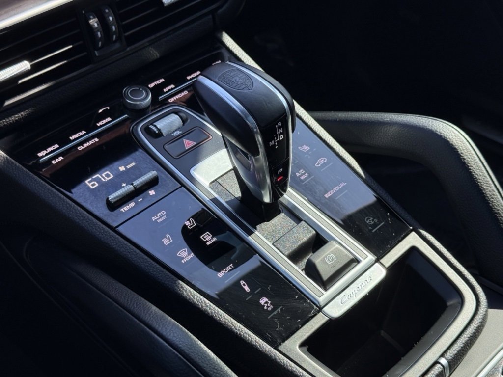 Used 2023 Porsche Cayenne image 22