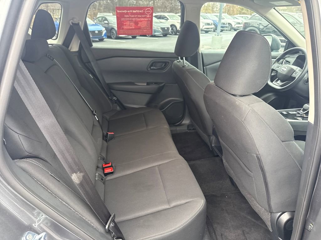 Used 2025 Nissan Rogue S image 30