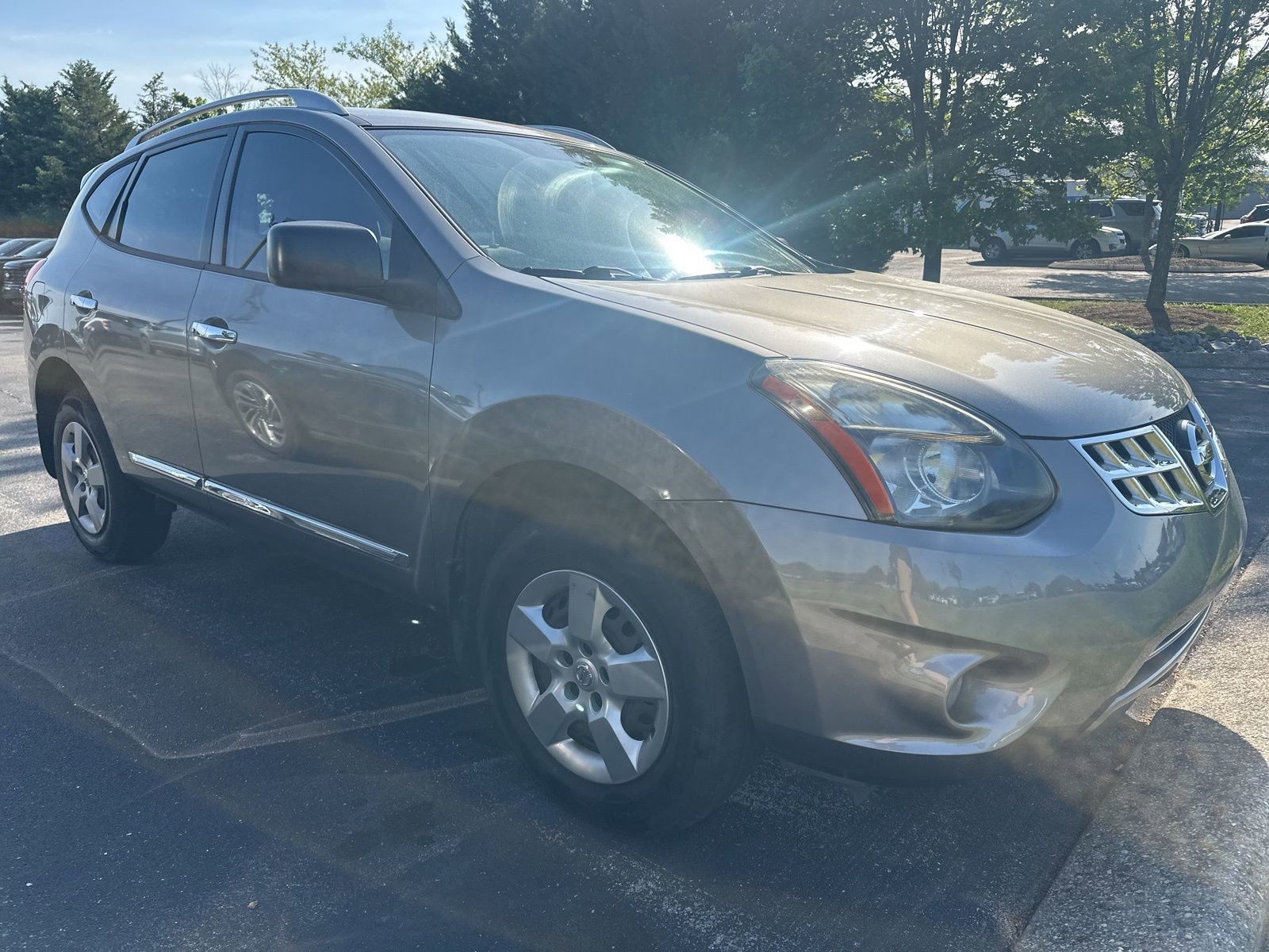 Used 2015 Nissan Rogue S w/ Convenience Package FWD image 2