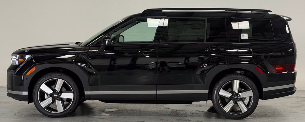 New 2027 Hyundai Santa Fe Limited AWD/4WD image 2