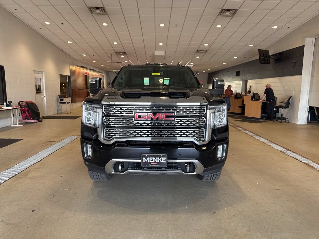 Used 2023 GMC Sierra 2500 Denali AWD/4WD image 2