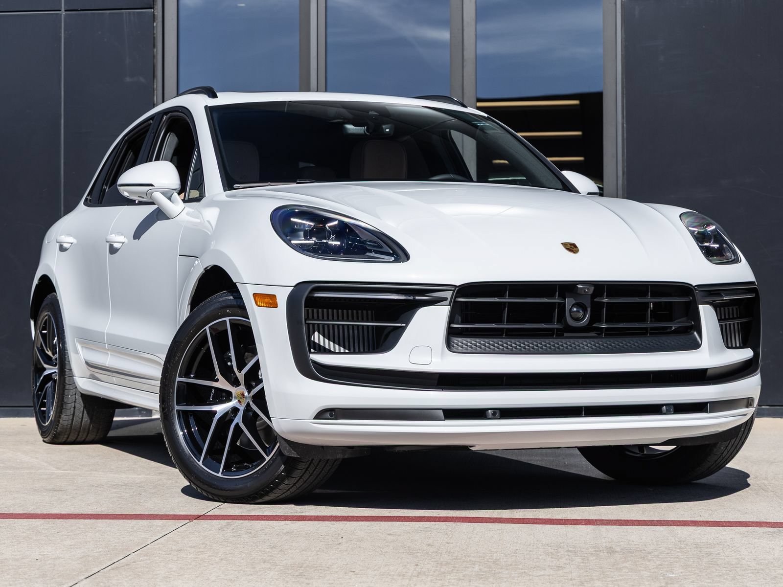 Certified 2026 Porsche Macan S AWD/4WD image 6
