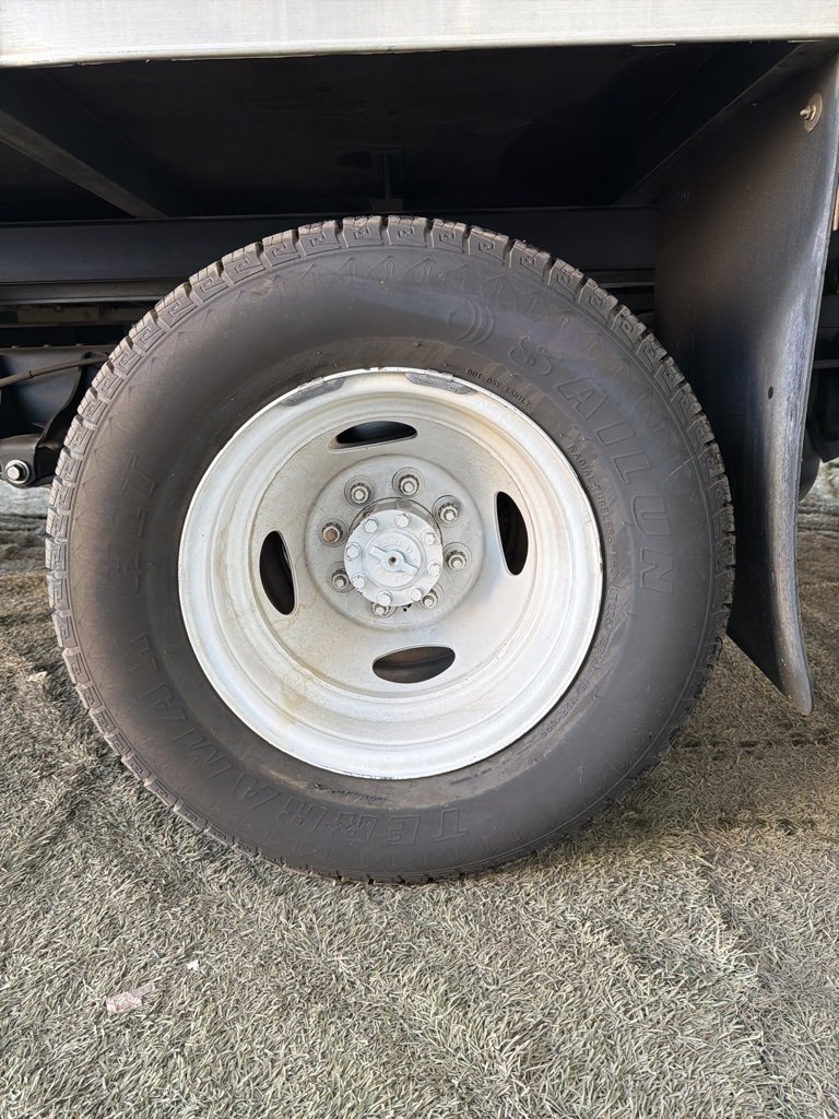 Used 2019 Ford E-350 and Econoline 350 Super Duty image 36