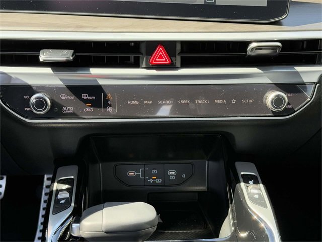 New 2025 Kia Sorento SX image 5