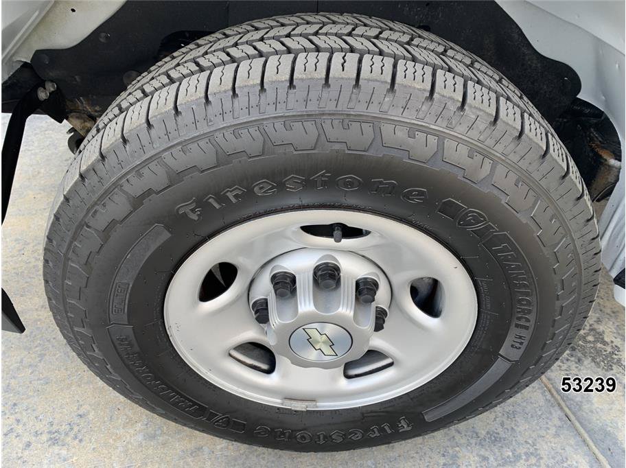 Used 2021 Chevrolet Express 3500 w/ Driver Convenience Package RWD image 19