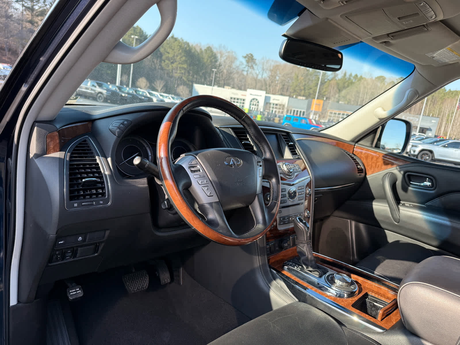 Used 2019 INFINITI QX80 Luxe image 15