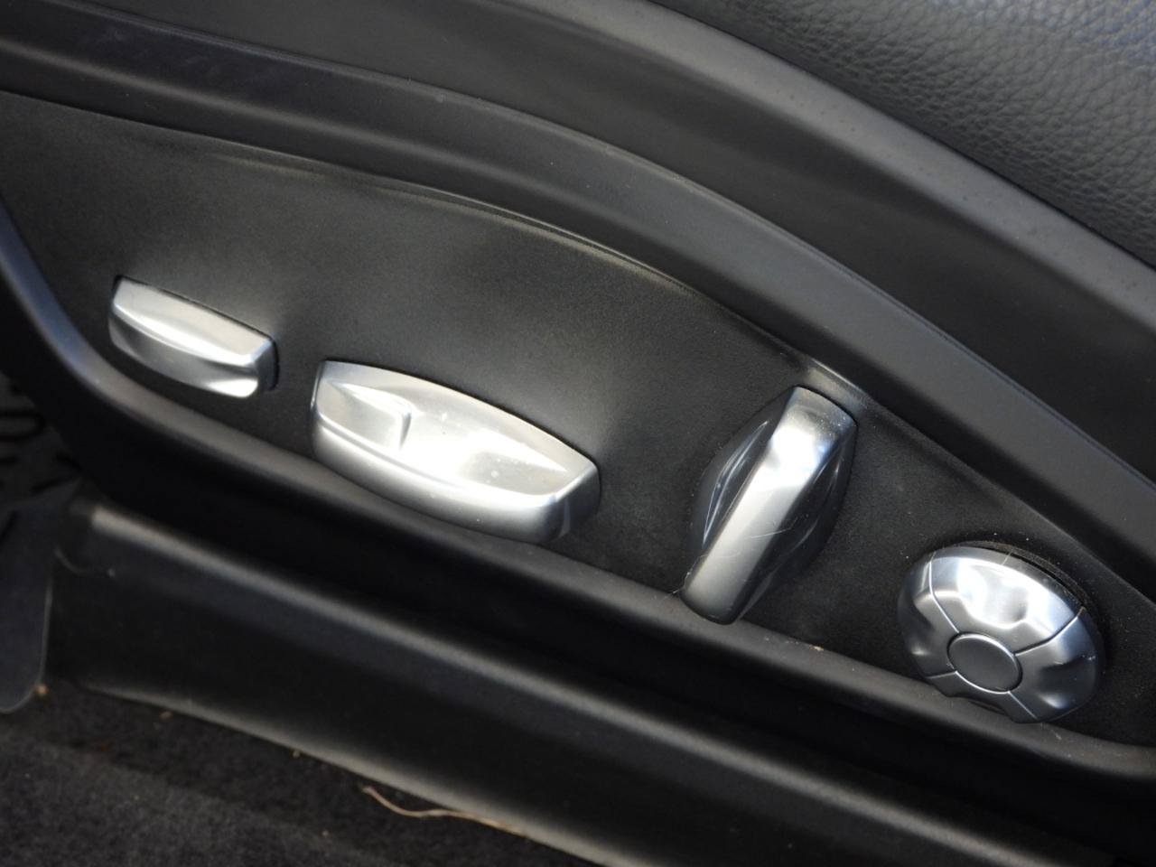 Used 2017 Porsche Panamera RWD image 71