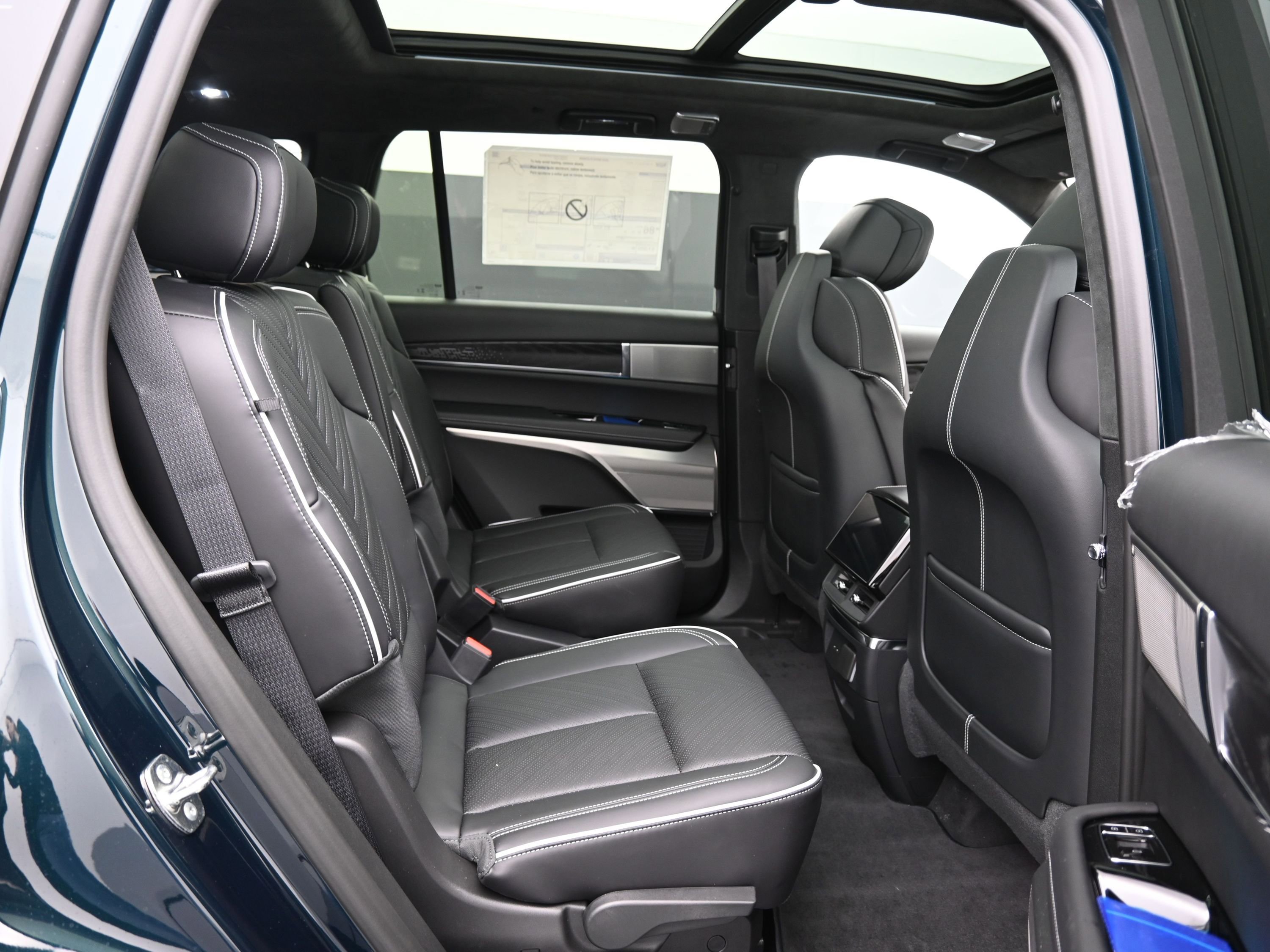 New 2026 Cadillac Vistiq Platinum image 12