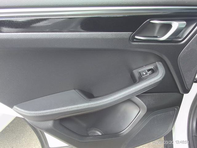 Used 2016 Porsche Macan S AWD/4WD image 16