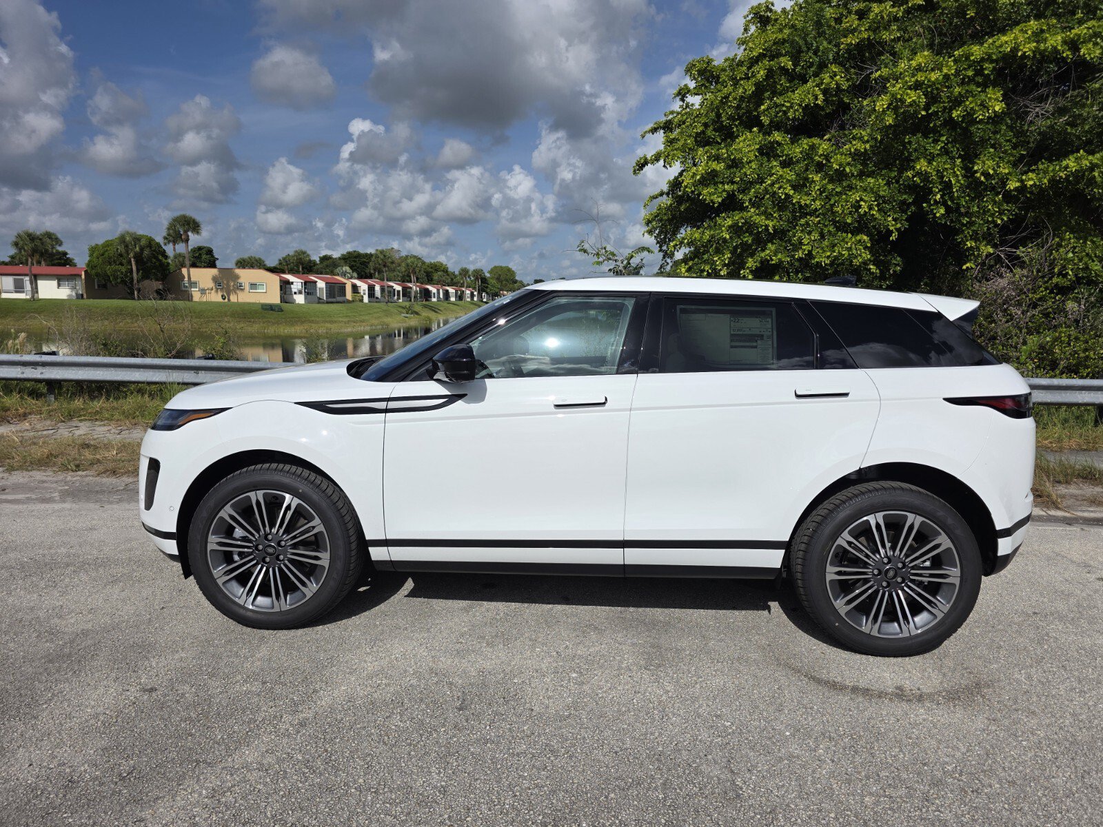 New 2026 Land Rover Range Rover Evoque S AWD/4WD image 7
