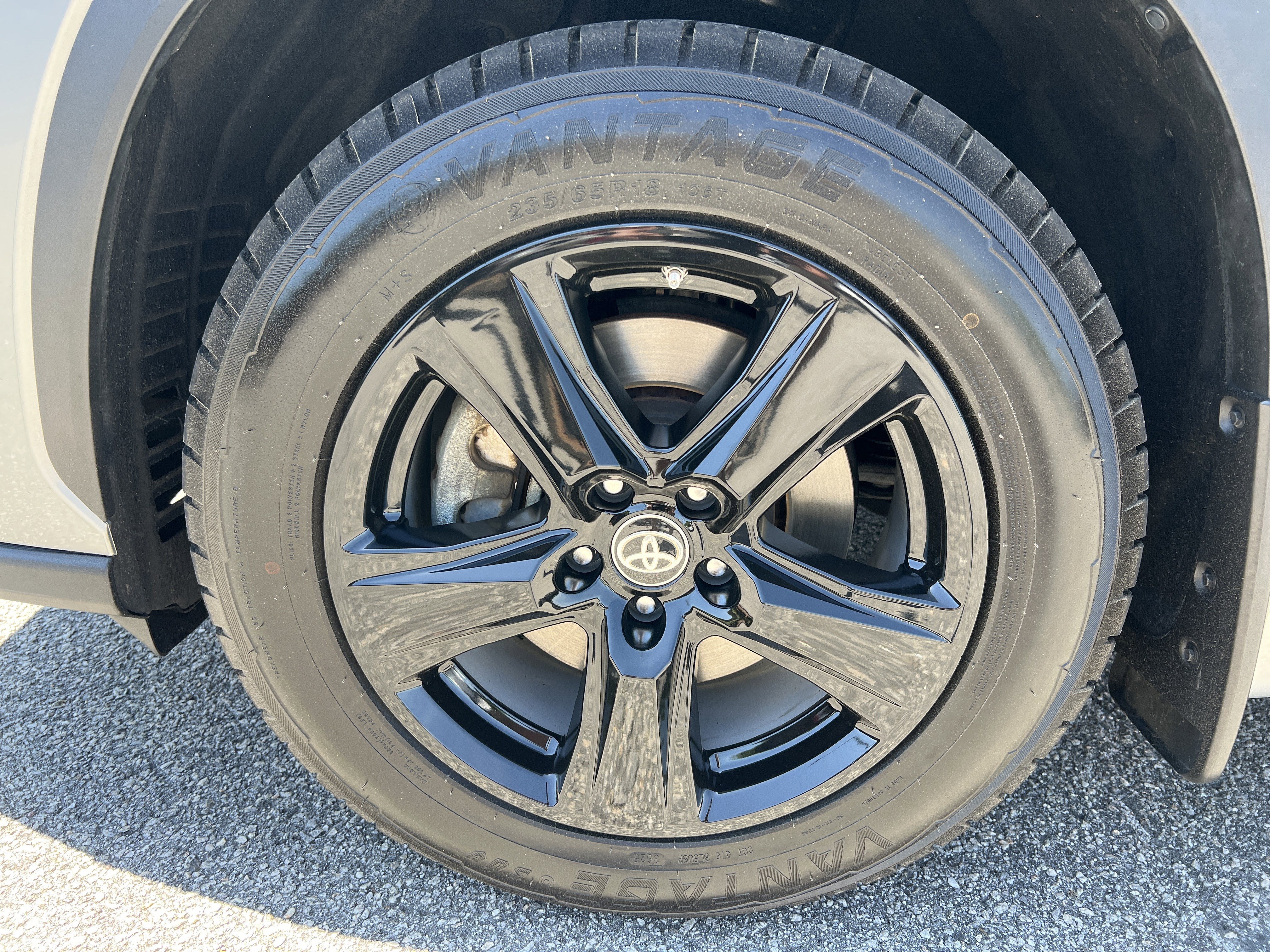 Certified 2024 Toyota Highlander LE AWD/4WD image 23