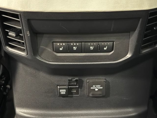 Used 2023 Toyota Tundra Capstone AWD/4WD image 33